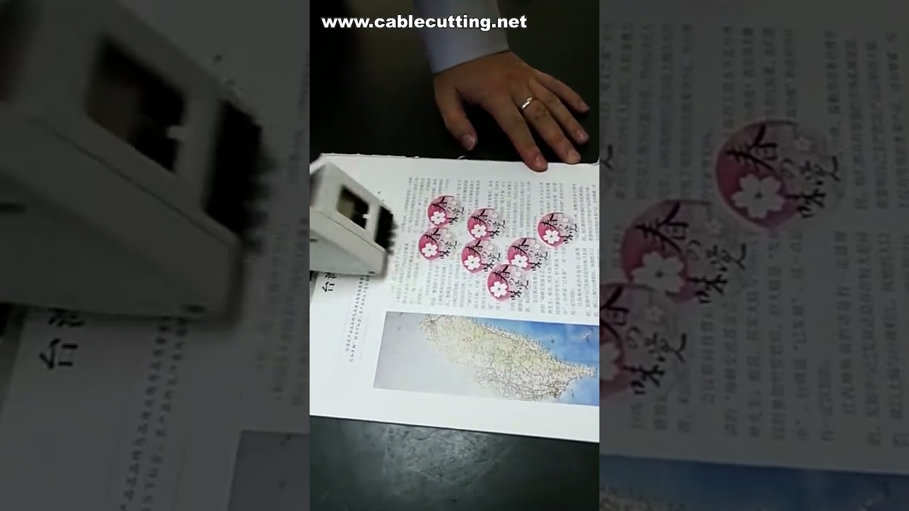 Современная машина для контроля этикеток и ручной аппликатор для мини-бутылок