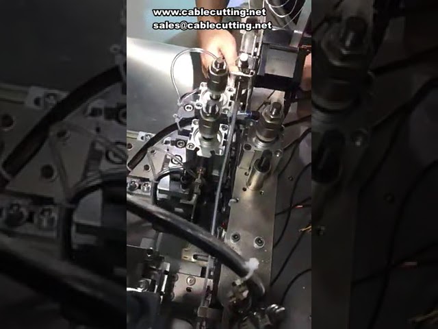 Автоматическая машина для пайки, зачистки и лужения USB-проводов и малых жгутов