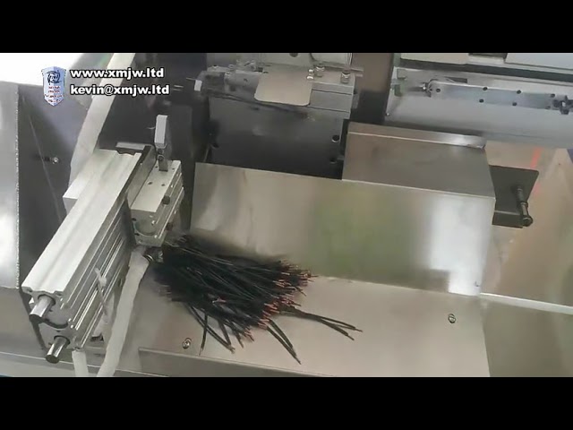 Многофункциональный автоматический станок для резки, зачистки, скручивания и лужения круглых проводов в оболочке