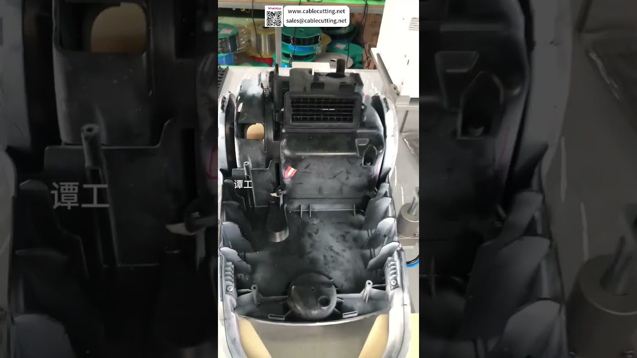 Промышленная автоматизированная система для сборки роботов-пылесосов с автоматическим завинчиванием крепежа — высокая скорость и точность производства