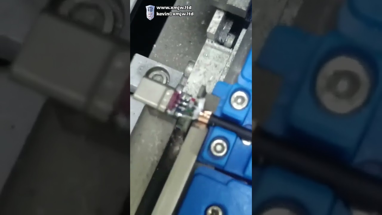 Автоматическая паяльная машина для USB-C разъемов (2020) – индивидуальное производство USB-кабелей
